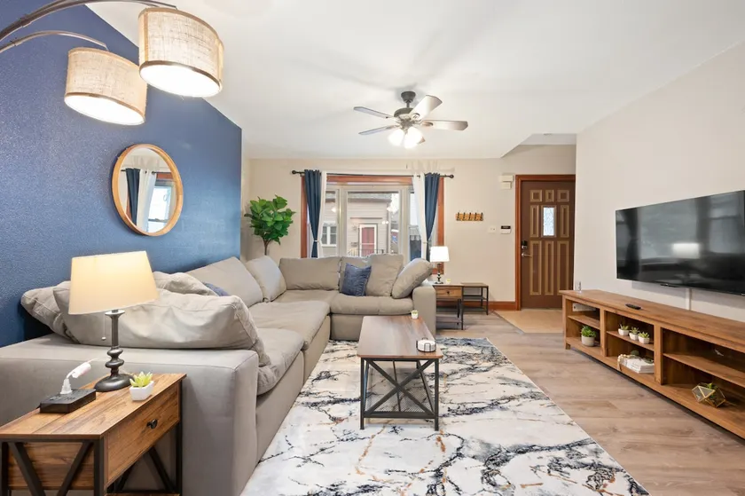 Triple King Bed Townhome ~ Quiet - Image 1