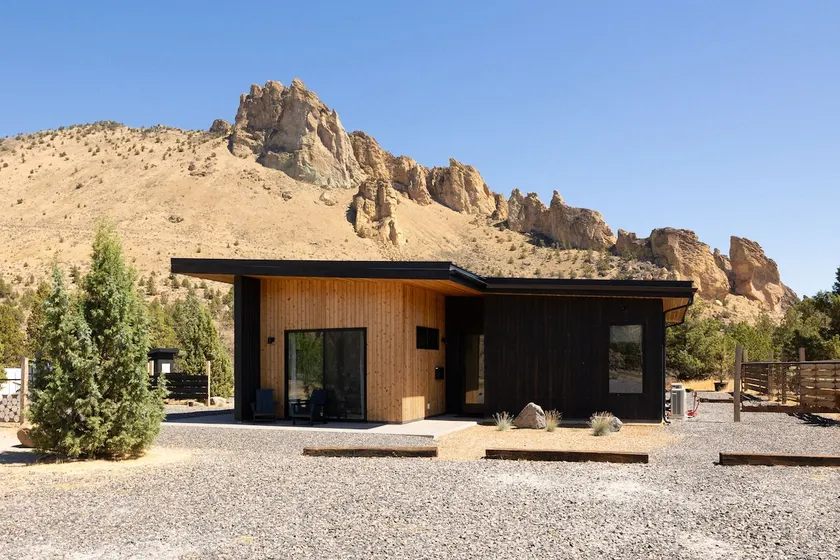 Smith Rock Oasis w/ Hot Tub Steps to the Park - Image 1