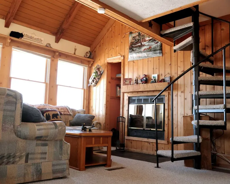 1BR cabin plus loft sleeps 5 fantastic views - Image 1