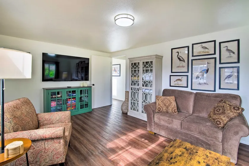 North Bend Home w/ Cornhole Court & Putting Green - Image 1