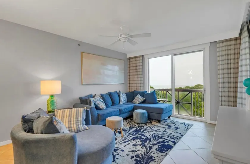 Bayside Dream 5708–Beautiful Balcony–Sleeps 2 - Image 1