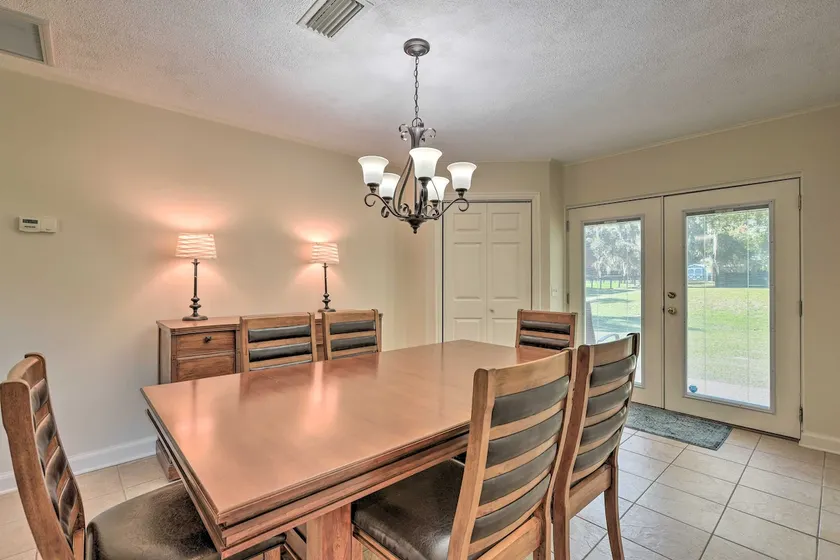 Pet-Friendly Home Close to WEC Ocala! - Image 1