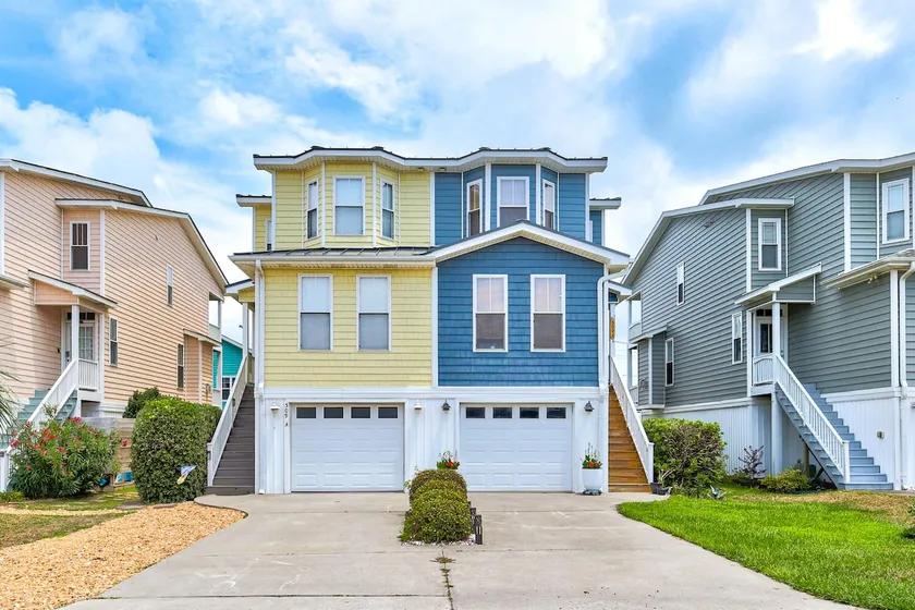 Mission SEA Réalisé: 3 BR / 3 BA en duplex - 1 côté à Kure Beach, 6 couchages - Image 1