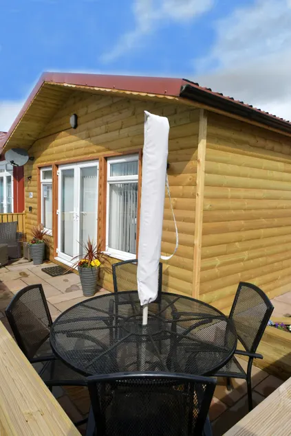 Pet friendly sleeps 6 Chalet Bridlington free elec - Image 1