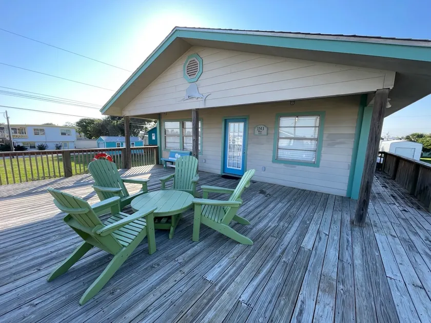 JMJ BAY is Close to Beach in POC Charming Family Retreat - Image 1