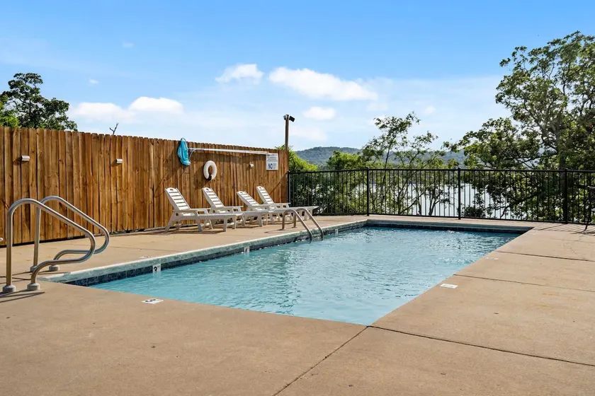 Lakefront Sanctuary - Table Rock Lake Adventures - Image 1