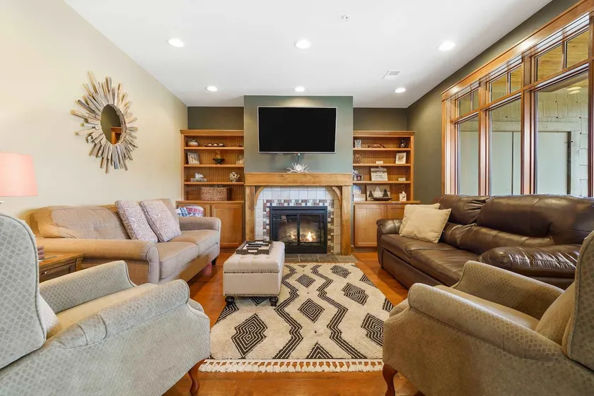 Taneycomo Retreat - Lakefront Condo - Image 1