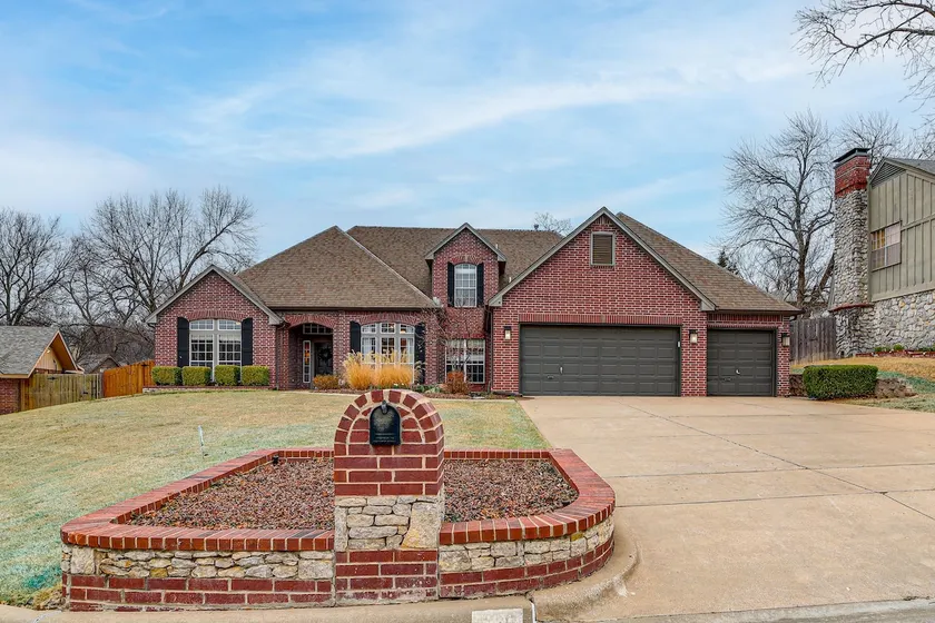 Pet-Friendly Tulsa Escape w/ Private Hot Tub! - Image 1