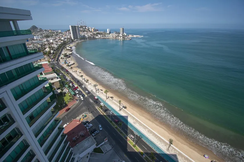 Torre eMe Penthouse Oceanview Condo #1507 with Pool - Image 1
