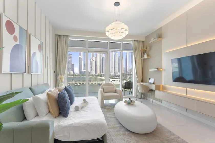 Luxury beach house with mesmerizing skyline view - Image 1
