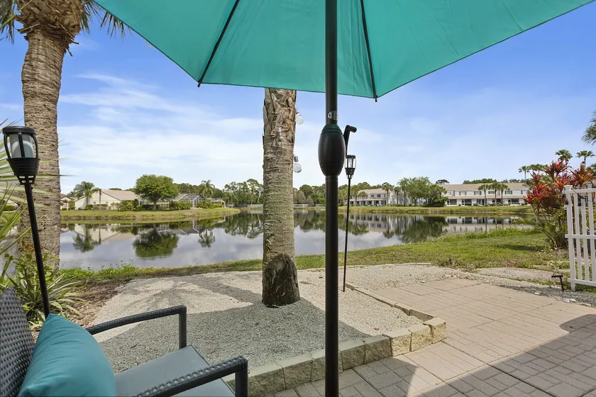 Cappy Hour! Lakefront townhome with backyard paradise and amazing community amenities! - Image 1