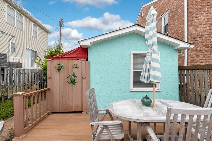 Two Cottages with Patios - Close to Beach - Image 1
