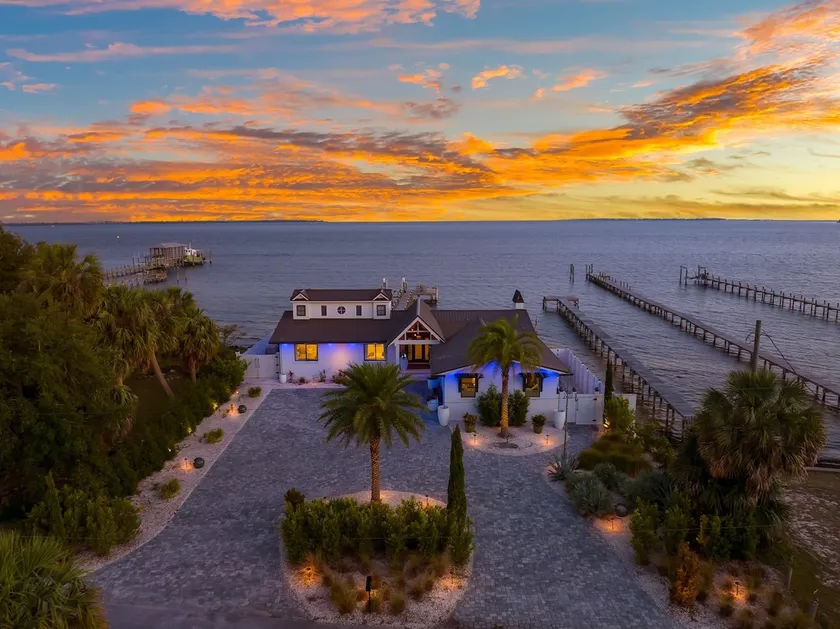 Waterfront Sunsets~ Private Dock ~ Heated pool! - Image 1