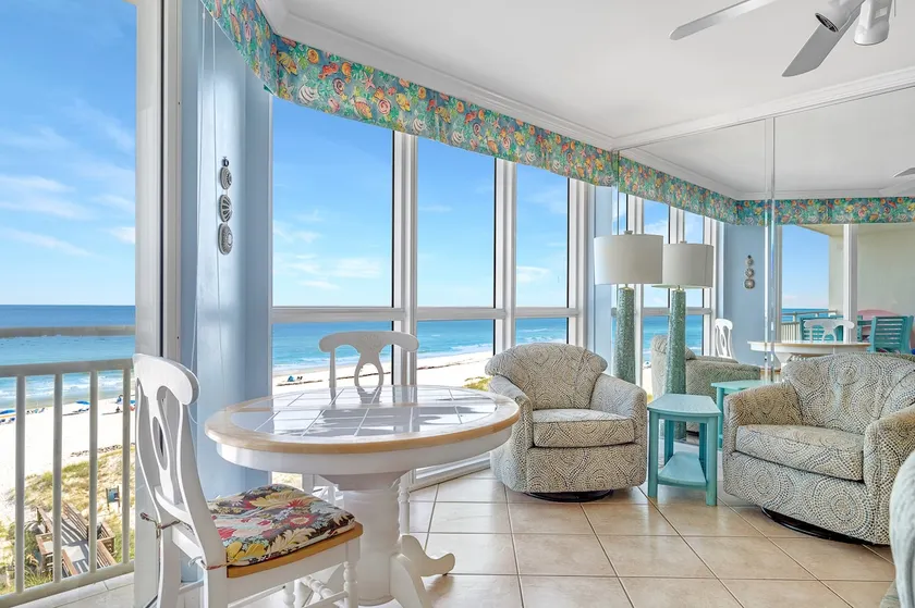 SeaSpray West 603- Beach Front Vistas do Terraço com Interior Costeiro! - Image 1