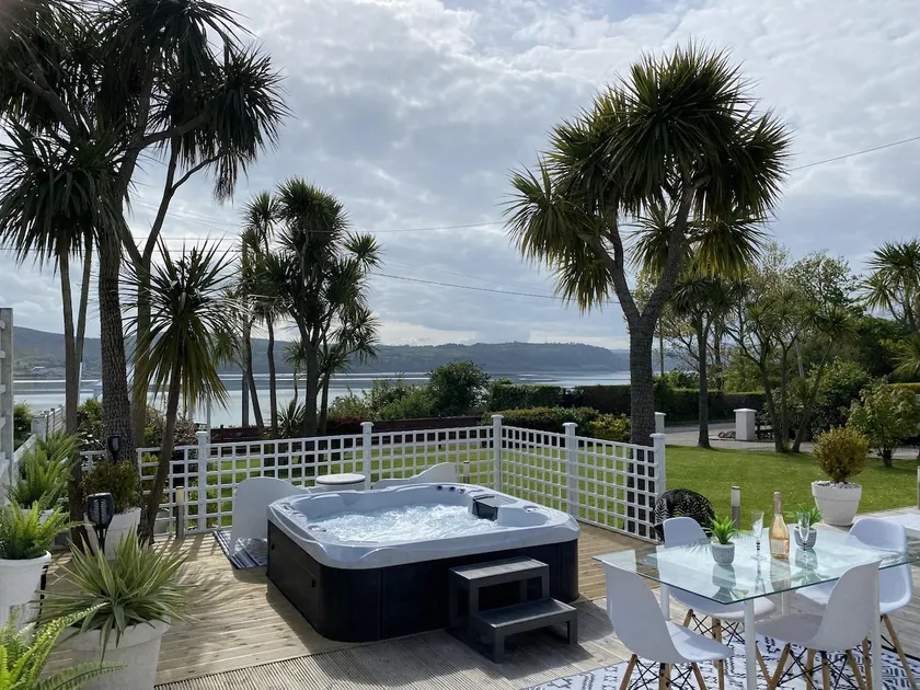 Seaview Cottage on the Island - Image 1
