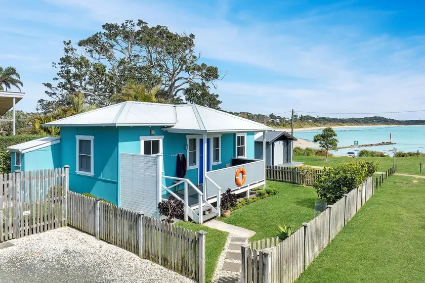 Aurora quintessential beachfront couples getaway - Image 1