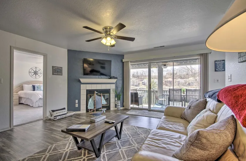 Lake-View Patio, Pool Access! Regatta Bay Condo - Image 1