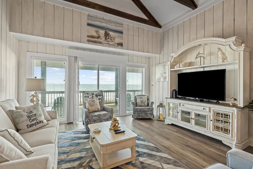The Beachcomber home - Image 1