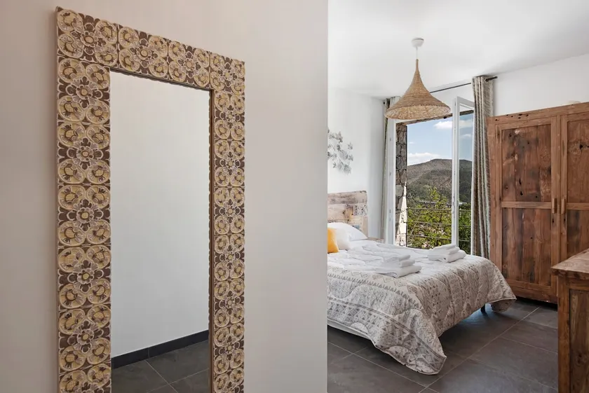 Apartamento vacacional \"Villa Lice - Sciacchetrà\" con vistas a la montaña, jardín compartido y Wi-Fi - Image 1