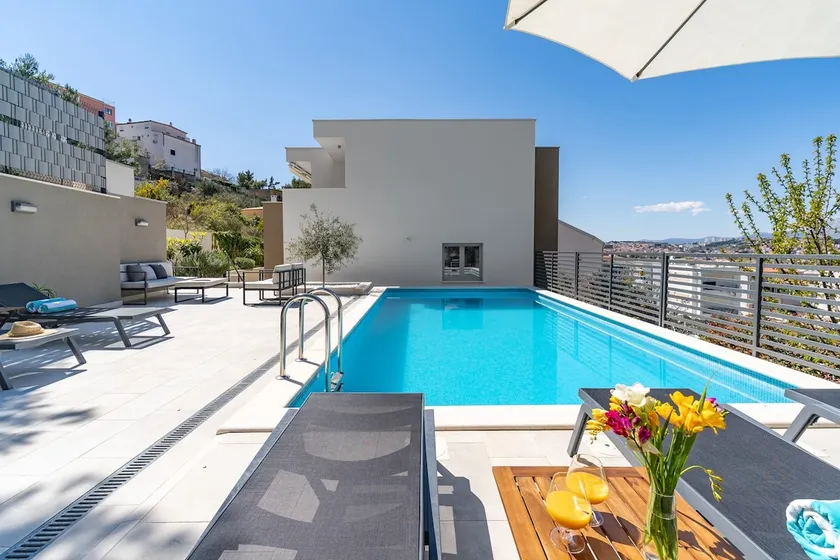 Villa Nina with private 32 sqm heated pool, 5 bedrooms, fun zone, 850m from the beach - Image 1