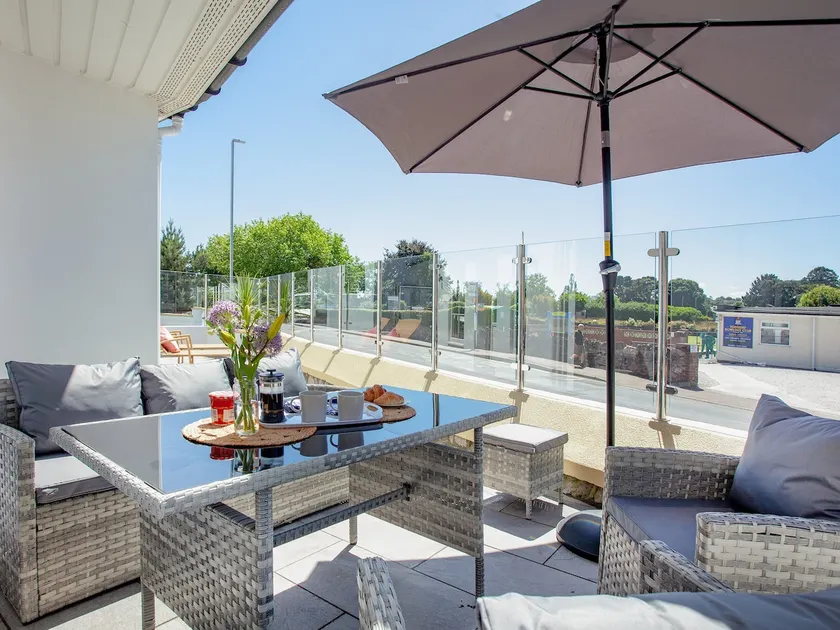 Belgrave Sands Hotel & Spa - Image 1
