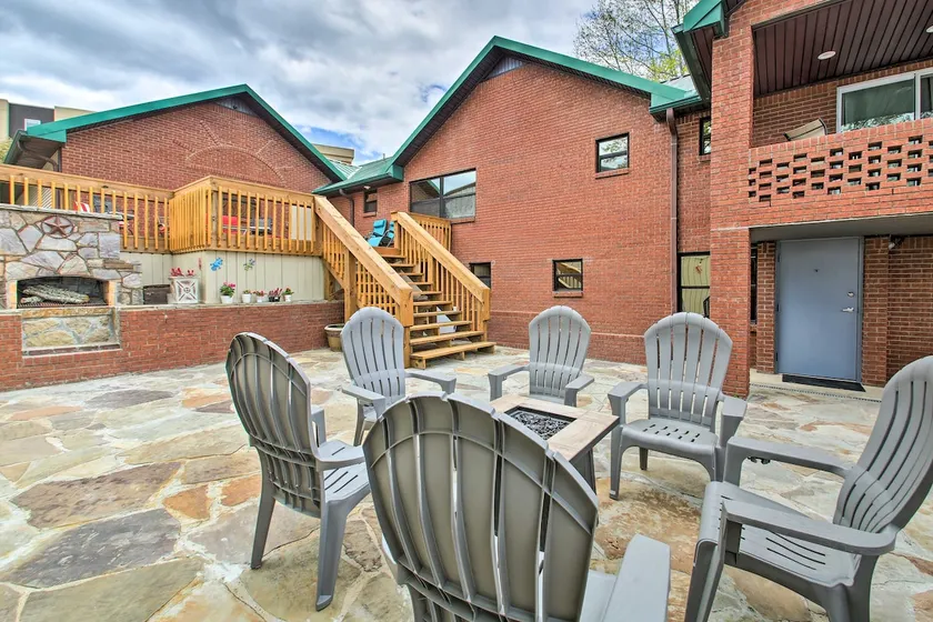 Lakefront Gem w/ Docks in Hot Springs! - Image 1