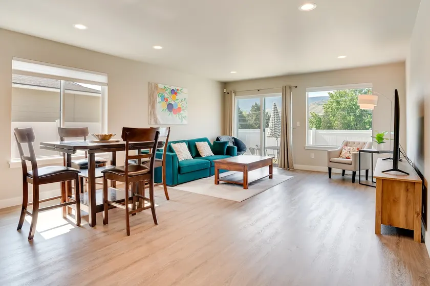 Charming Home w/ Mtn & Columbia River Views! - Image 1