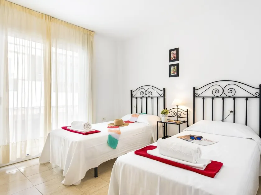 17 LOS CRISTIANOS CENTRAL by the BEACH ,WiFi - Image 1