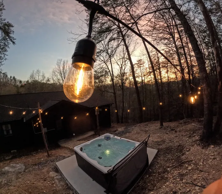 Like New*Dollywood*Hot Tub*slps 6|Near Attraction - Image 1