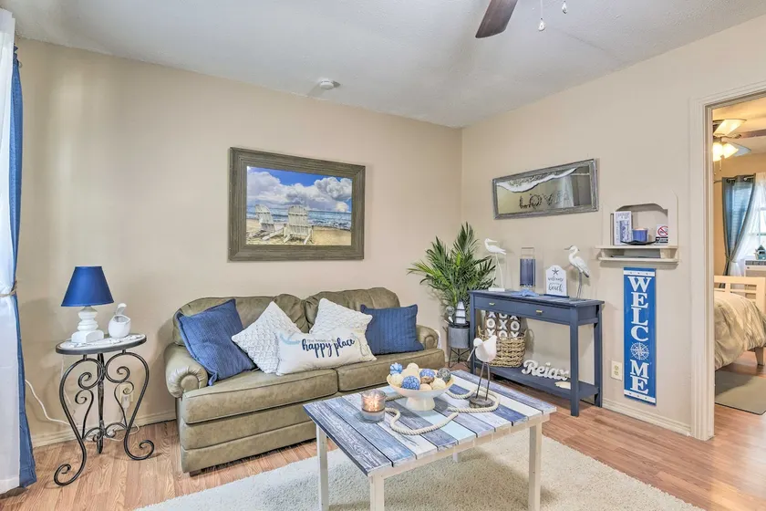 Cozy Beach/Fishing Cottage in Aransas Pass! - Image 1