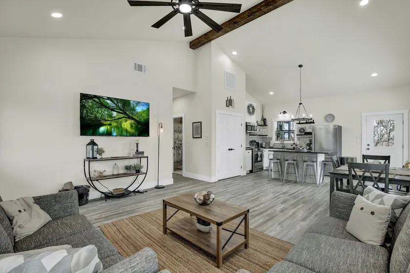 Hill Country-Fire Pit & Hot Tub! - Image 1
