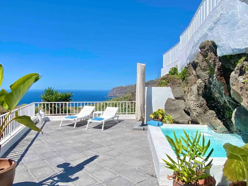 Casa Fontana, Small Oceanfront Pool. - Image 1