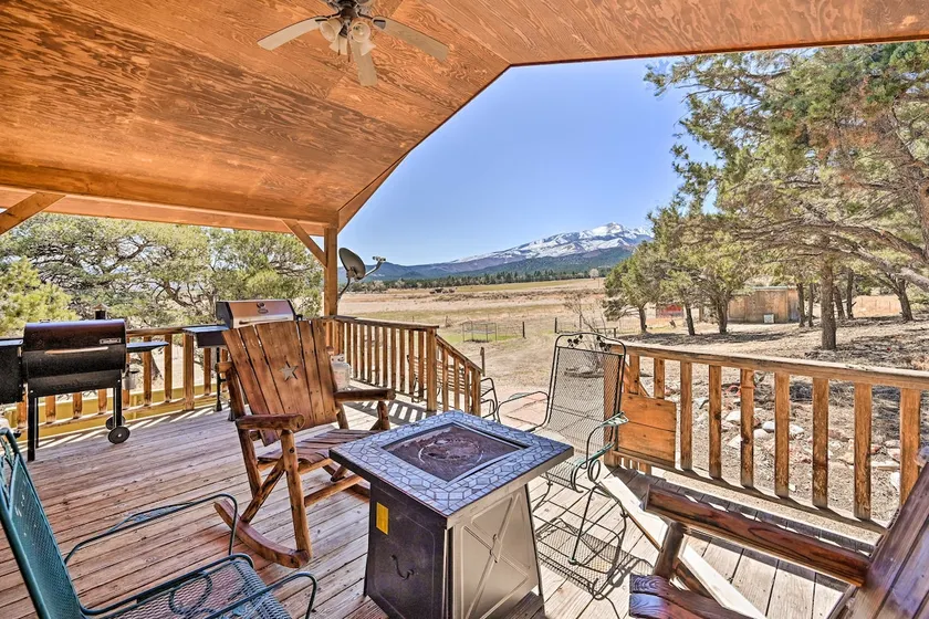 4-Season Mountain Escape with Breathtaking View! - Image 1
