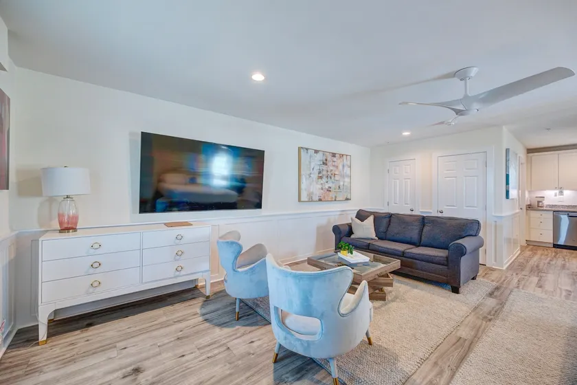 Saltwater Suites, 108 King 1st Floor - Image 1