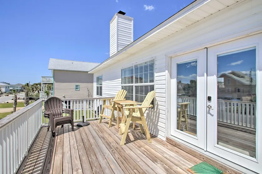 Pensacola Beach Home: 1 Block to Beach Access - Image 1