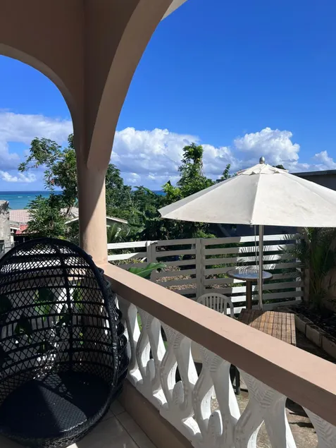 Adorable 1Bed Cottage Walk to the Beach - Image 1