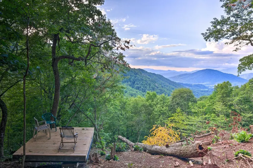8 Acres + Hiking Trails: Little Switzerland Escape - Image 1