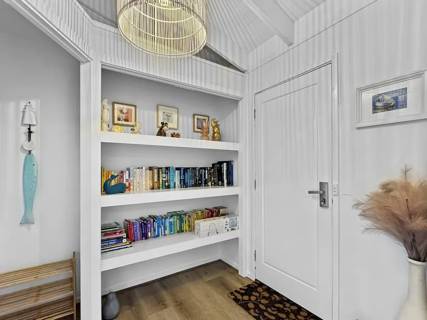 Pet-friendly Private Retreat with Large Backyard - Image 1