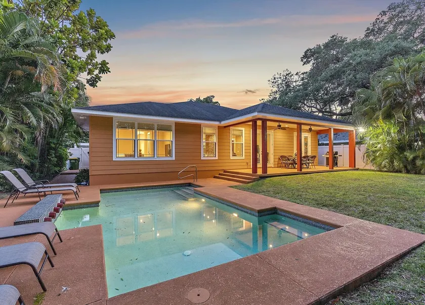 Hyde Park Villa w/ Saltwater Pool + Fire Place! - Image 1