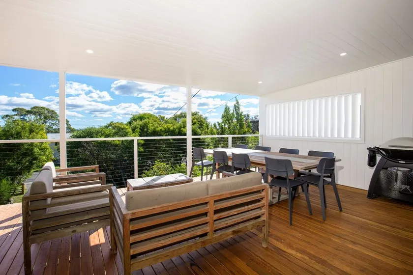 Beachcomber at Currarong - Pet Friendly - 5 Mins Walk to Currarong Rockpools - Image 1