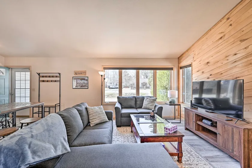 Charming Buena Vista Home w/ Hot Tub + Deck! - Image 1