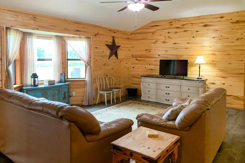 Emory Escape w/ Pond Access < 13 Mi to Lake! - Image 1