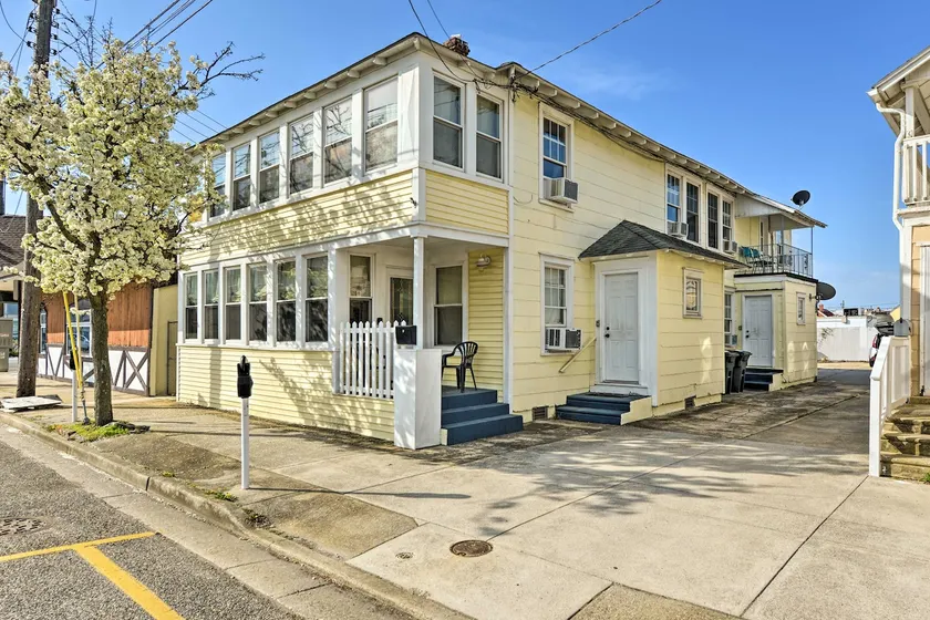 1 Block to Convention Center! Dog-Friendly Apt - Image 1