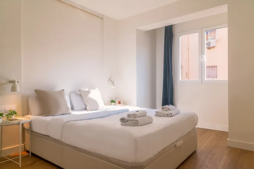 Vibe | 1-Bedroom Apartment - Image 1