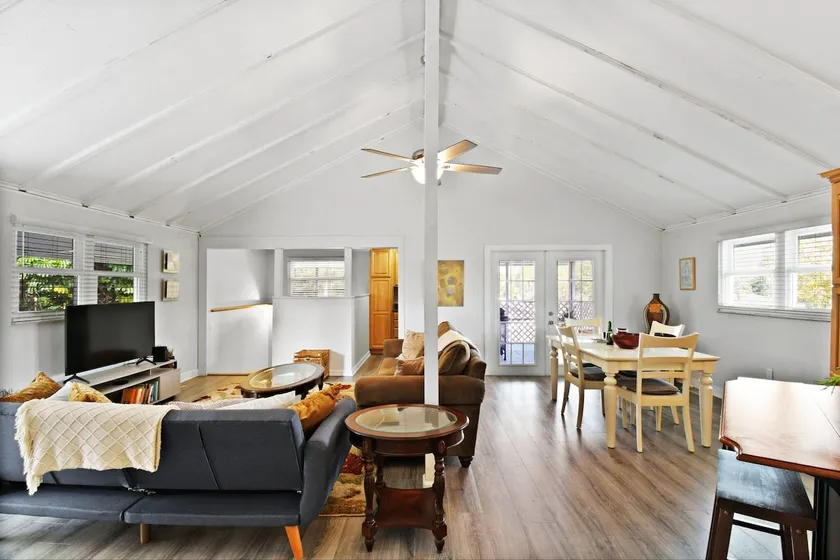 Private Getaway |Enclosed Deck, Fenced Yard, Games - Image 1