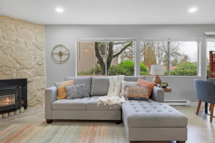 Cute Delightfully Remodeled Spacious Condo condo - Image 1