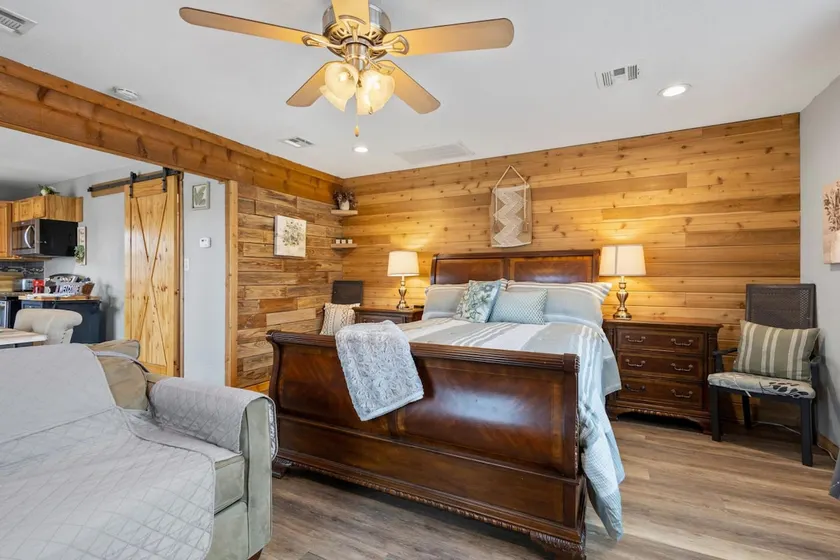 Cozy Hideaway in Denison Tx - Image 1