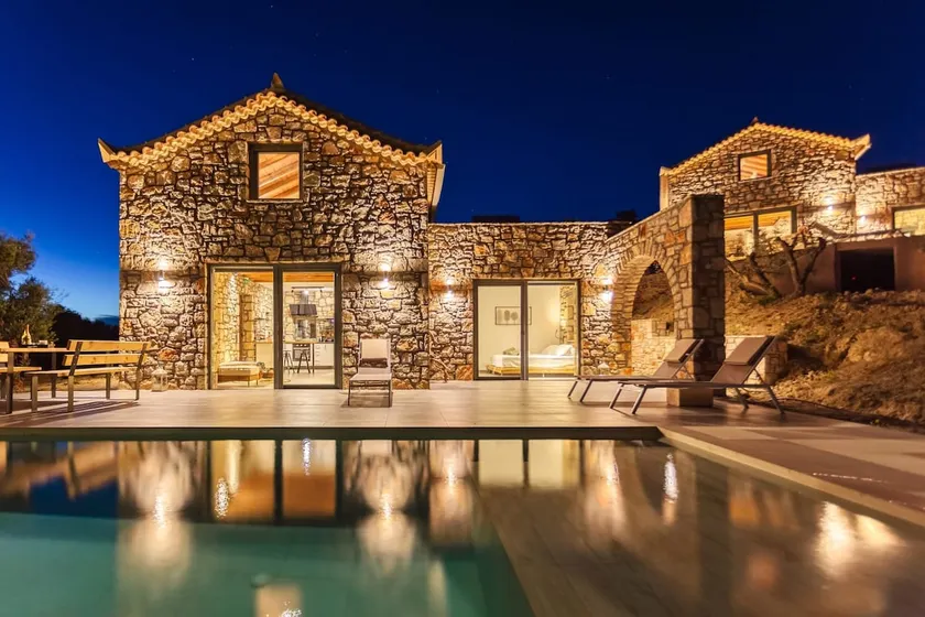 Gerakada Exclusive-Seaview Villa with Private Pool - Image 1