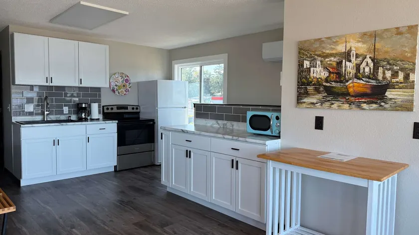 3 Bedroom Condo with Lake Pepin views with access to shared outdoor pool - Image 1