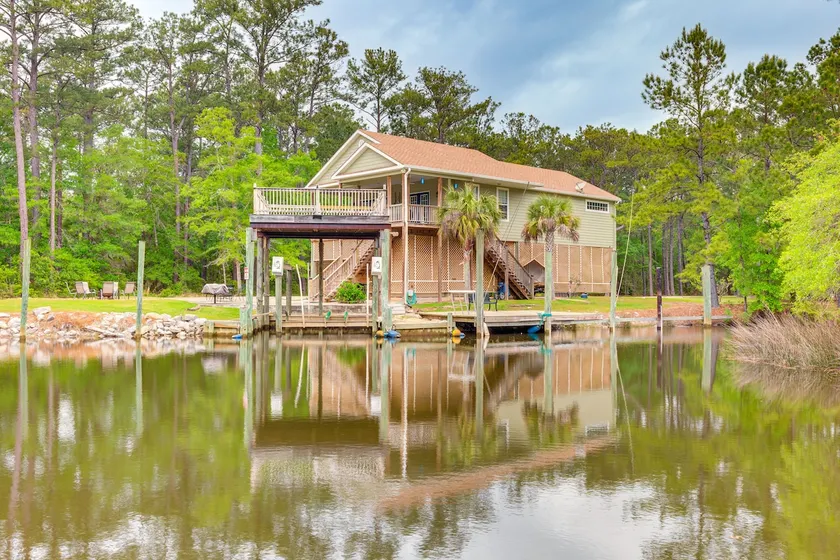 Bayou La Batre Stilted House on Snake Bayou! - Image 1